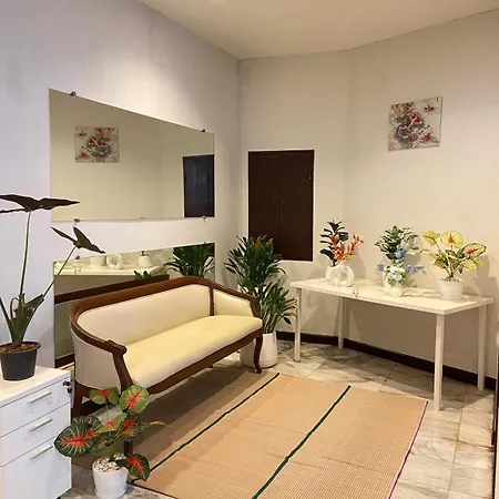 3 Brothers House Ekkamai